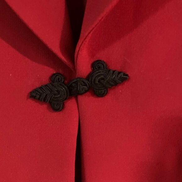 Tahari Arthur S. Levine Red Blazer Women’s Size 10P Black Frog Closure - Picture 8 of 11
